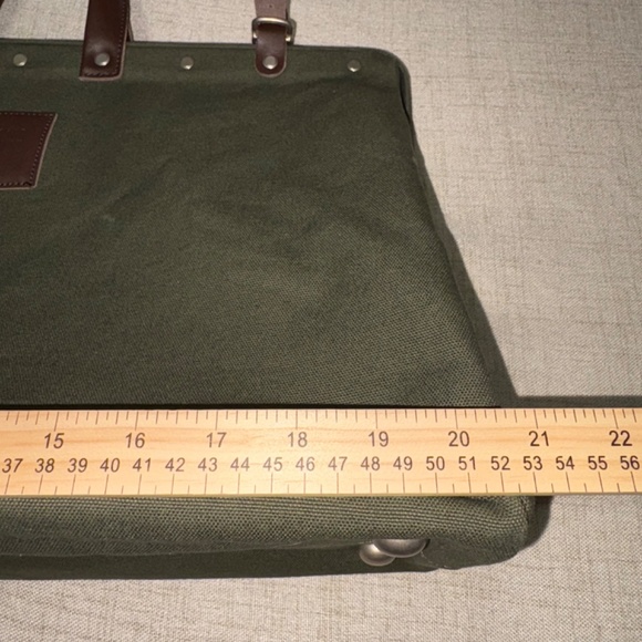 Line of Trade | Canvas Weekender Bag Olive | No. 0312 - Picture 4 of 10